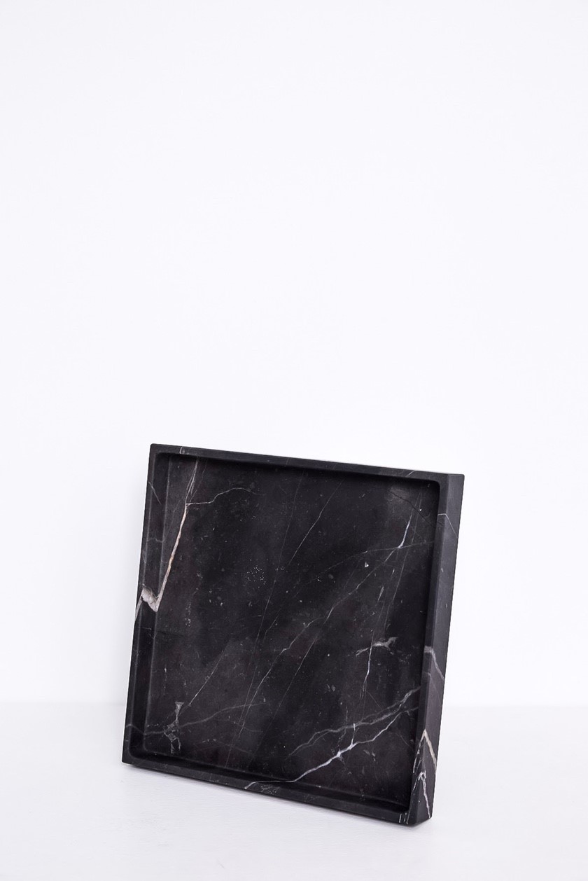 B007 - SQUARE TRAY Black Marble